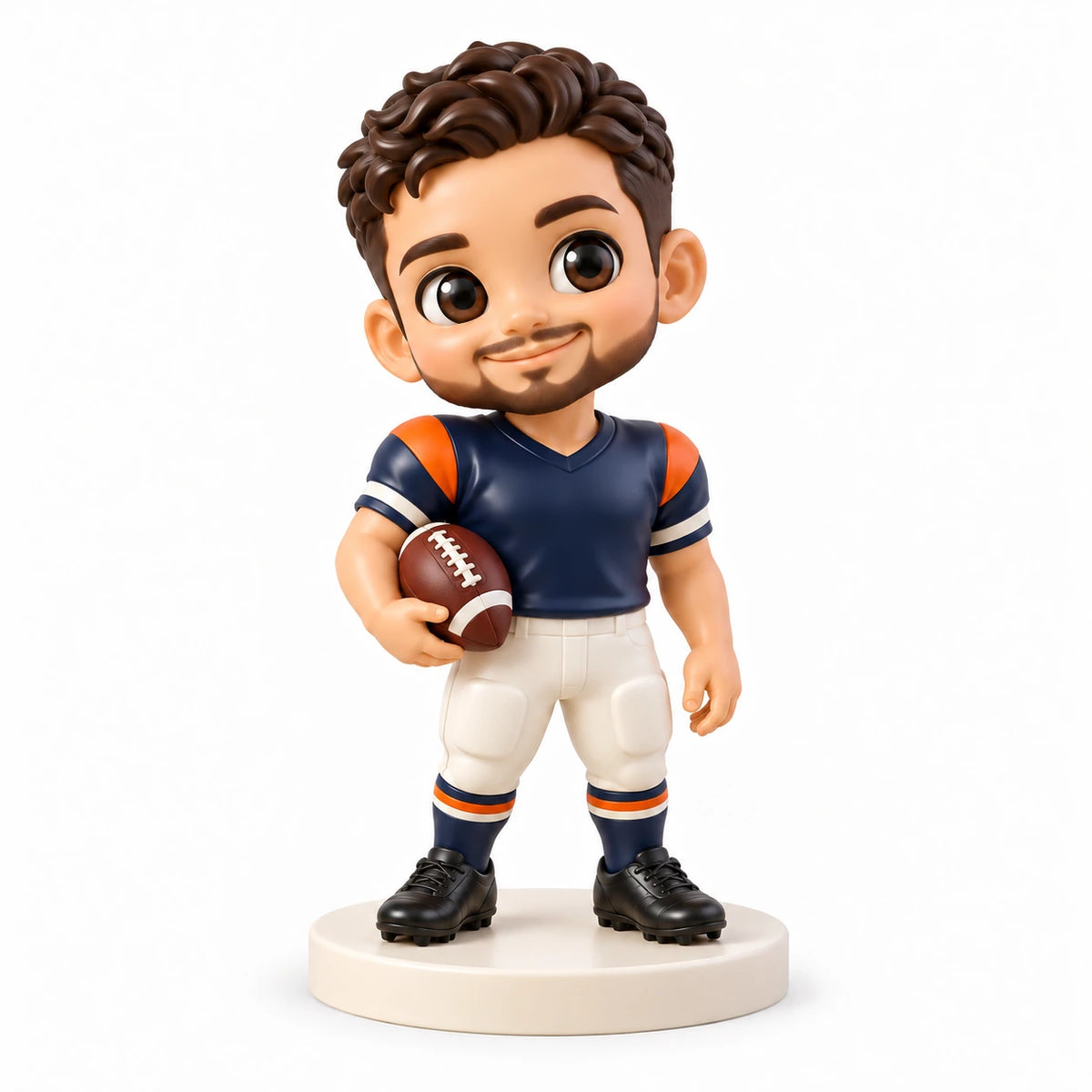 Handbemalte Chibi-Figur: American-Football-Porträt. Eine Person vor weißem Hintergrund.